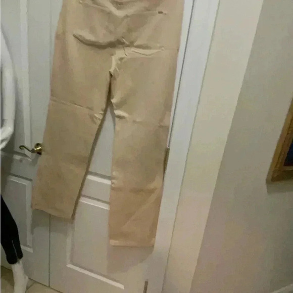 ST.John brand new beige color, jeans, pants, soft and stretchy. Amazing … - Picture 9 of 13